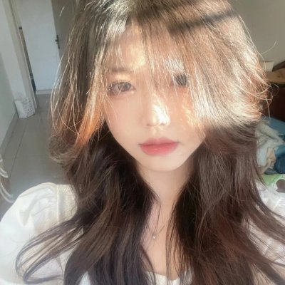 滑板女孩